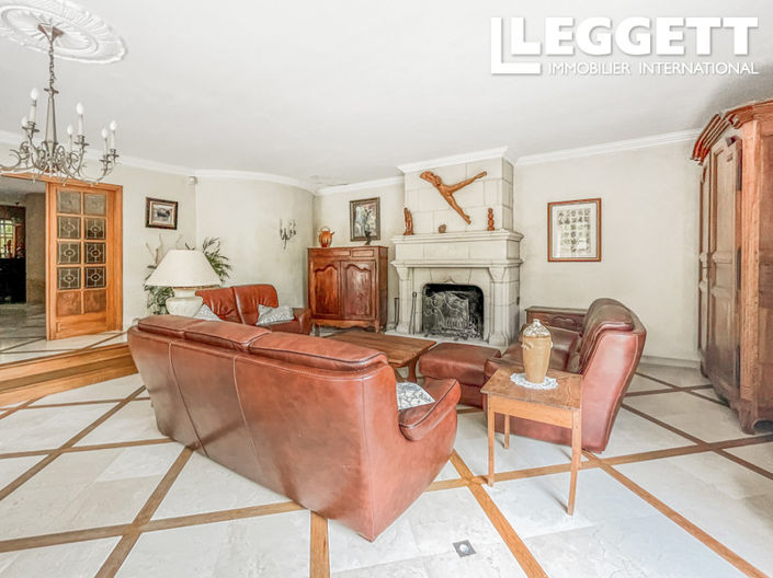 Image No.3-5 Bed House for sale