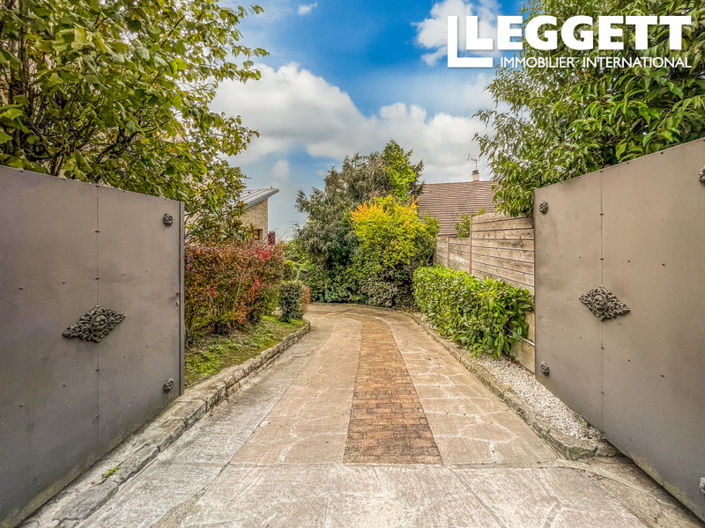 Image No.3-5 Bed House for sale