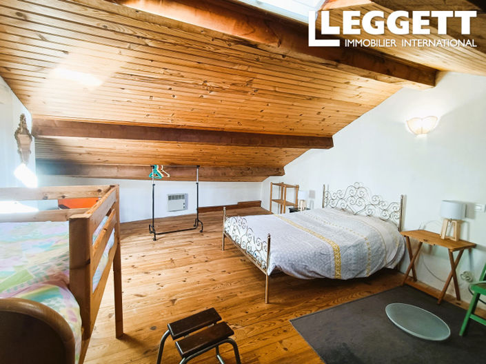 Image No.6-3 Bed House for sale