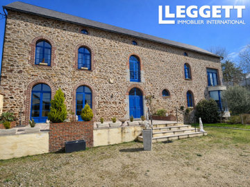 1 - Montsûrs, House