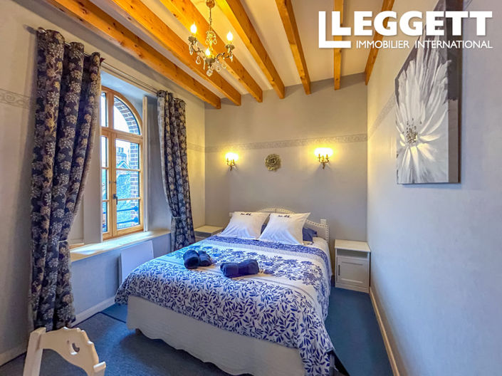 Image No.7-5 Bed House for sale