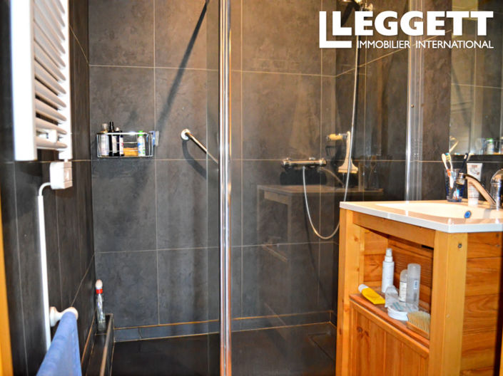 Image No.10-2 Bed House for sale