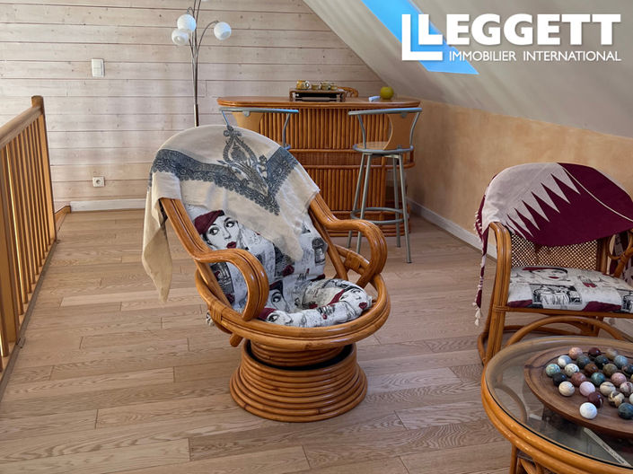 Image No.10-5 Bed House for sale