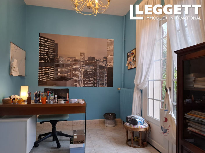 Image No.6-4 Bed House for sale