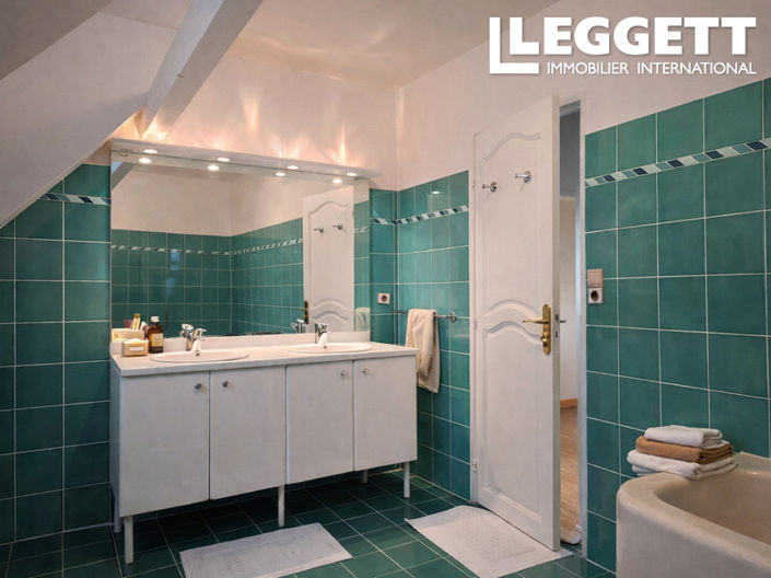 Image No.7-4 Bed House for sale