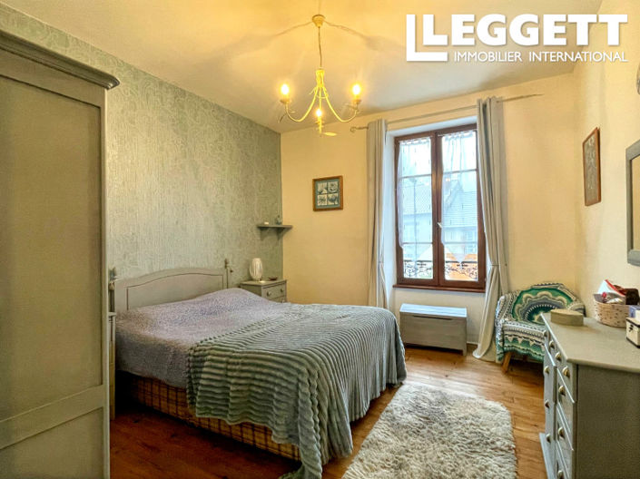 Image No.6-3 Bed House for sale