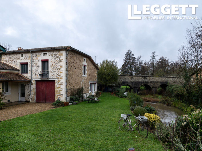 Image No.2-6 Bed House for sale