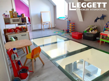 ahr0chm6ly9jzg4uagvzdglhlmltbw8vaw1hz2uvvevom