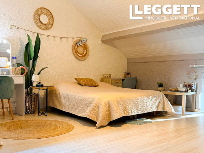 Image No.5-5 Bed House for sale