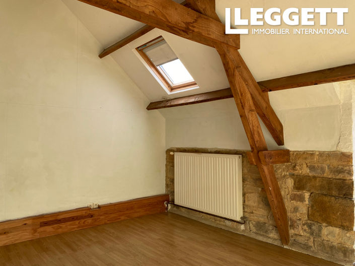 Image No.8-5 Bed House for sale