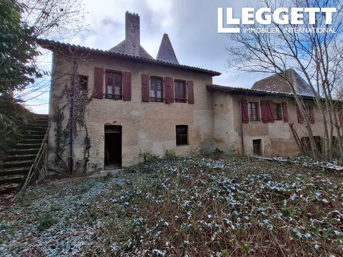 Image No.5-6 Bed Chateaux for sale