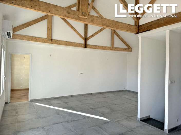 Image No.2-4 Bed House for sale