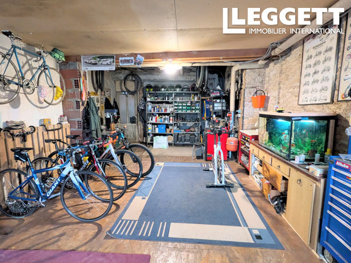 Image No.8-3 Bed House for sale