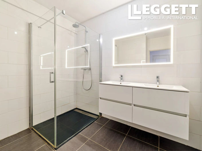 Image No.8-2 Bed Apartment for sale