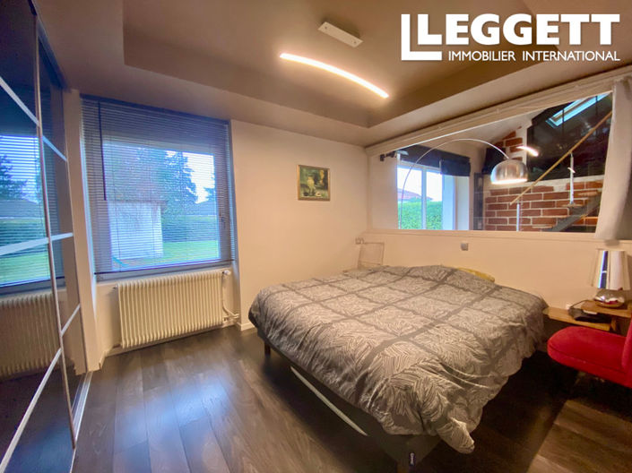 Image No.6-3 Bed House for sale