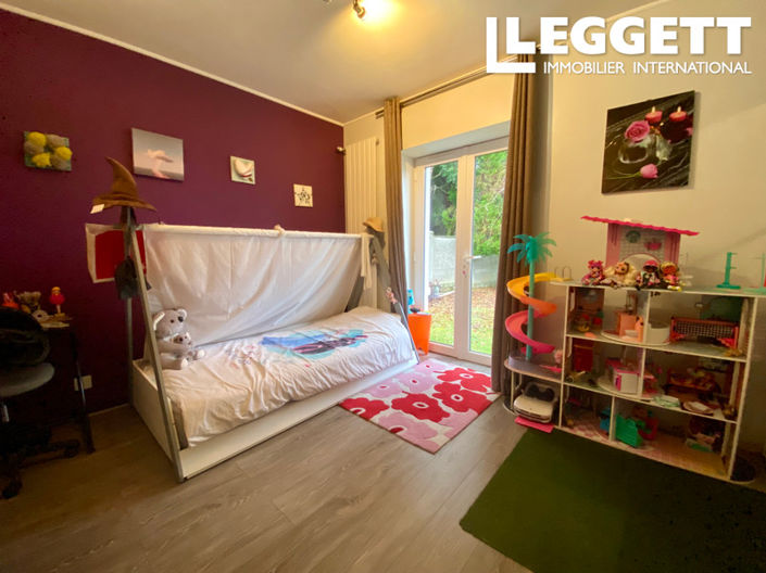 Image No.8-3 Bed House for sale