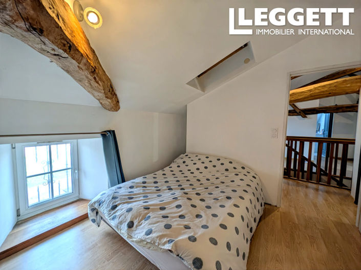 Image No.6-4 Bed House for sale