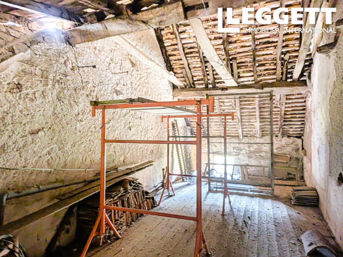 Image No.9-Maison de 2 chambres à vendre à Lussac-les-Églises