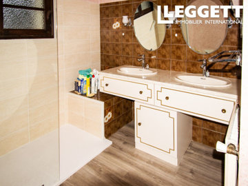 ahr0chm6ly9jzg4uagvzdglhlmltbw8vaw1hz2uvvevom