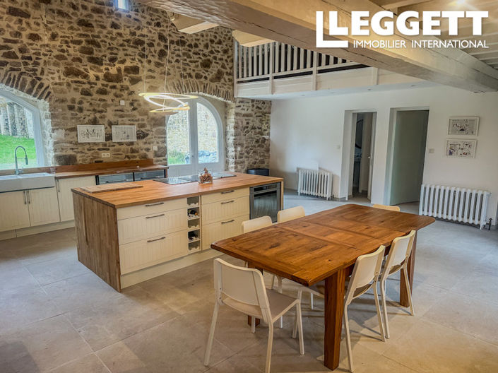 Image No.5-6 Bed House for sale