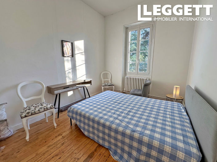 Image No.9-8 Bed House for sale