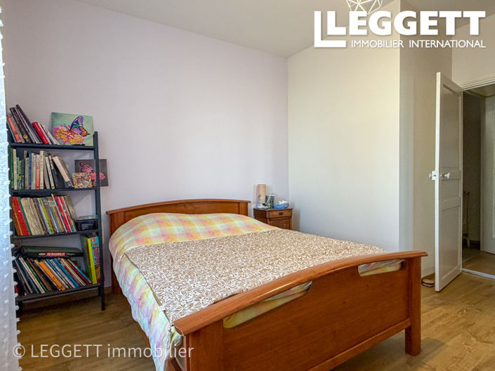 Image No.10-4 Bed House for sale