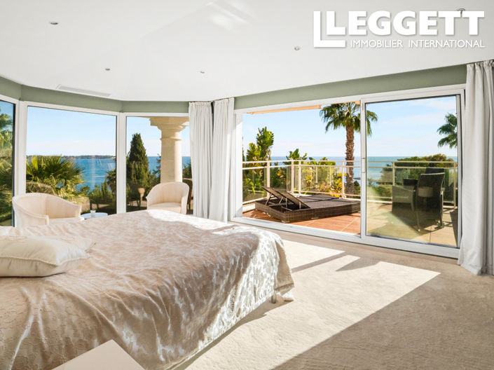 Image No.10-6 Bed House for sale