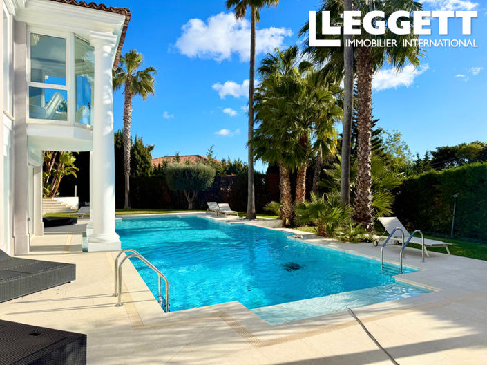 Image No.8-6 Bed House for sale