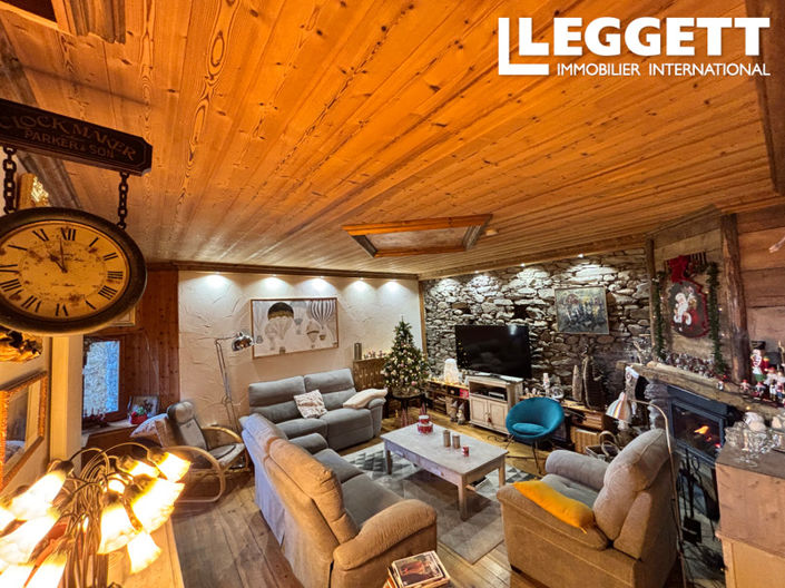 Image No.7-5 Bed House for sale