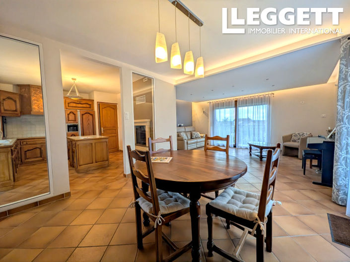 Image No.3-5 Bed House for sale