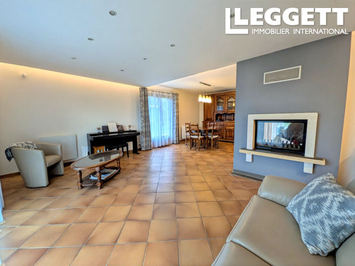 Image No.5-5 Bed House for sale