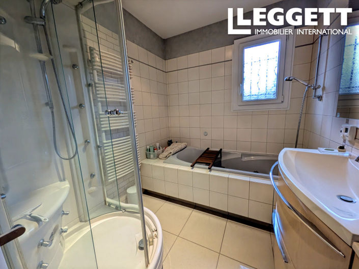 Image No.7-5 Bed House for sale