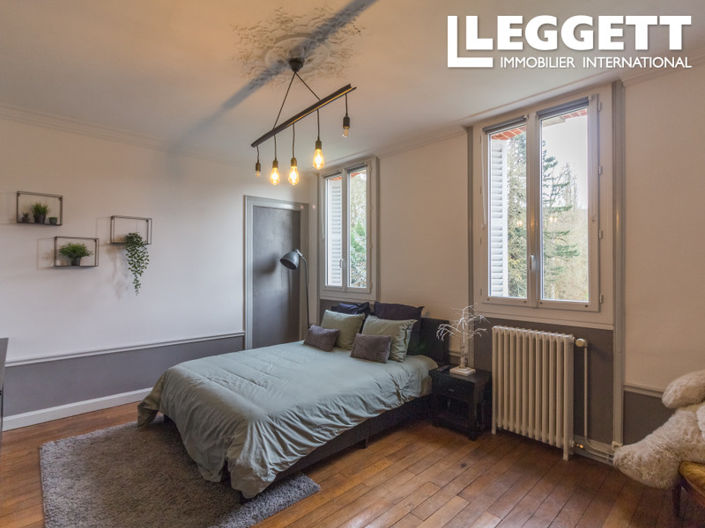 Image No.10-5 Bed House for sale