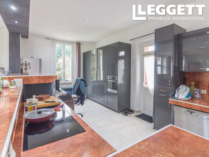 Image No.5-5 Bed House for sale