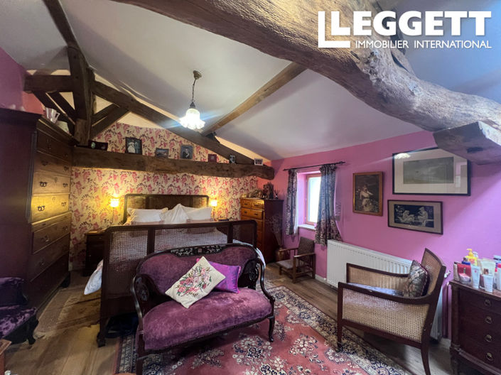 Image No.9-5 Bed House for sale