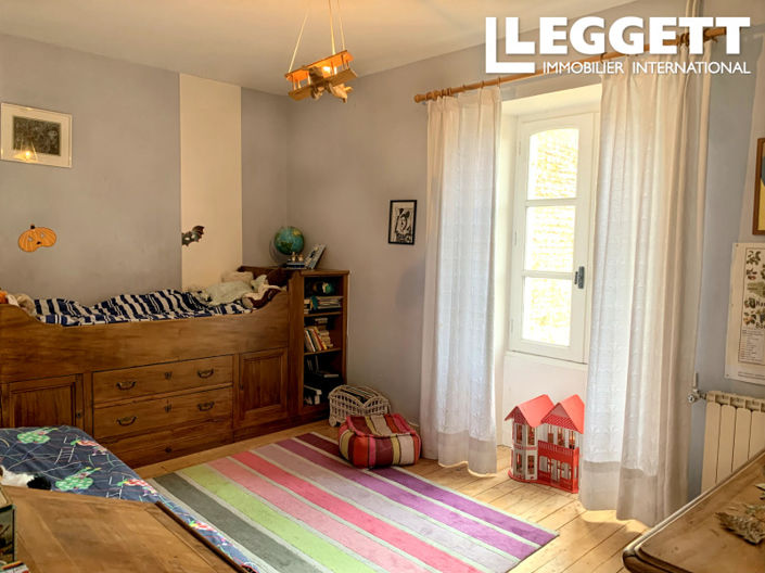 Image No.9-4 Bed House for sale