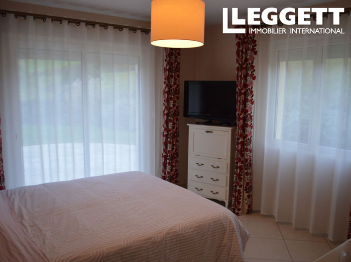 Image No.9-4 Bed House for sale