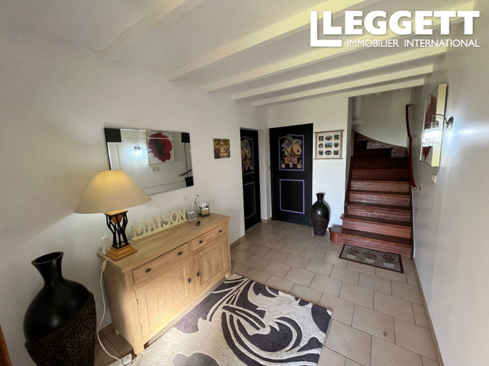 Image No.2-4 Bed House for sale