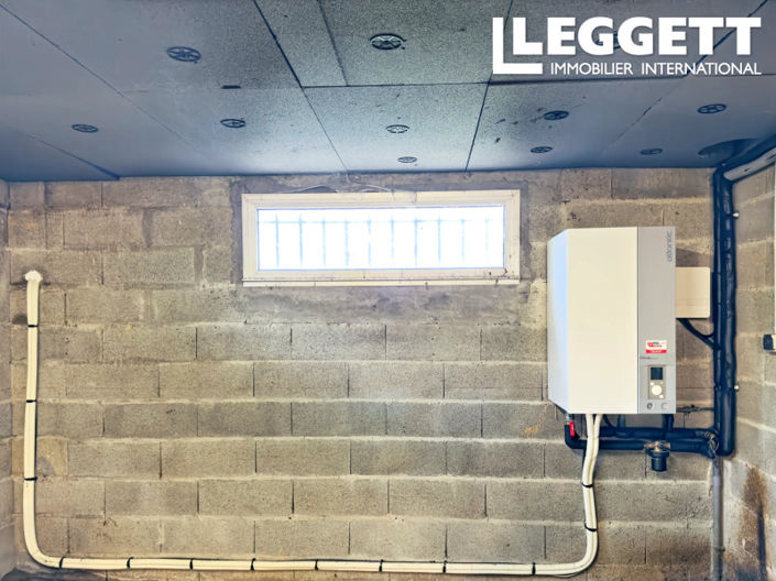 Image No.10-4 Bed House for sale