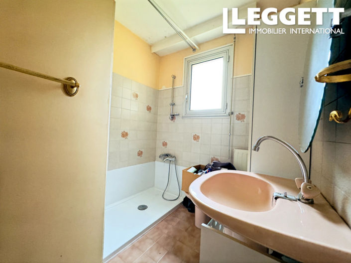 Image No.10-4 Bed House for sale