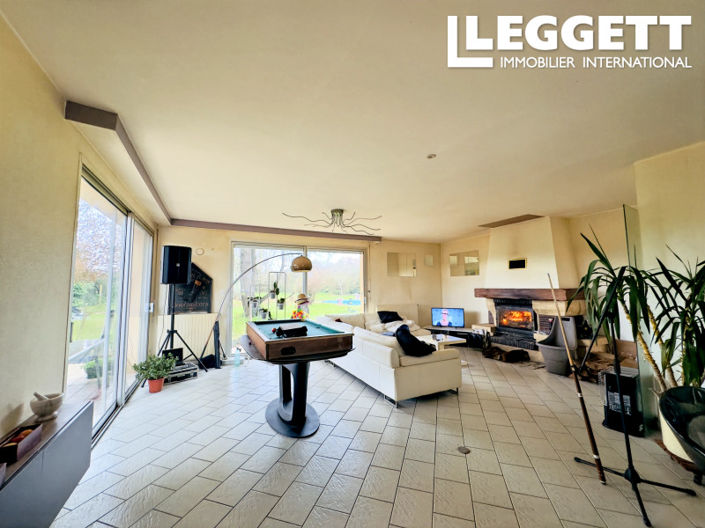 Image No.6-4 Bed House for sale