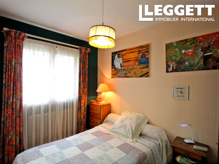 Image No.8-4 Bed House for sale