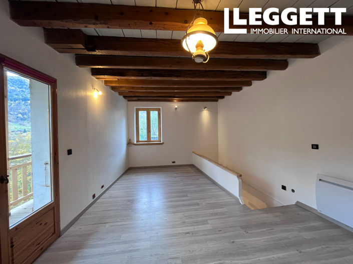 Image No.2-4 Bed House for sale