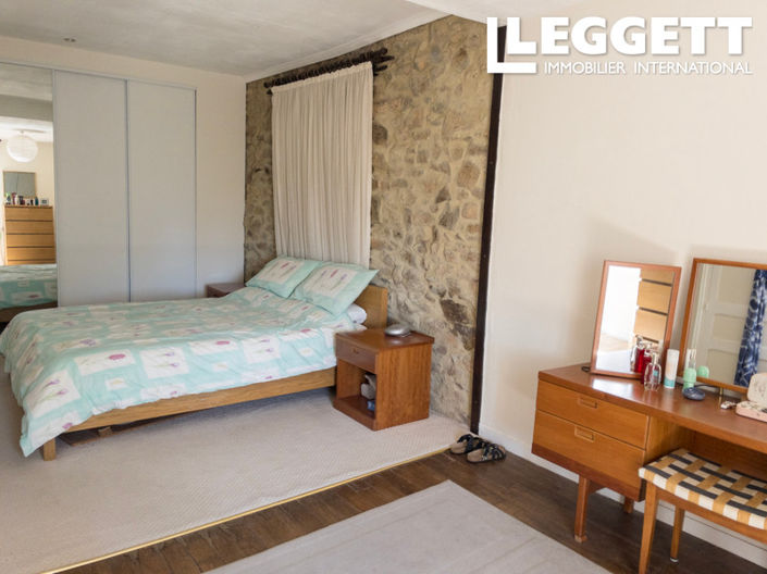 Image No.10-3 Bed House for sale