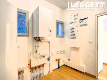 ahr0chm6ly9jzg4uagvzdglhlmltbw8vaw1hz2uvvevom