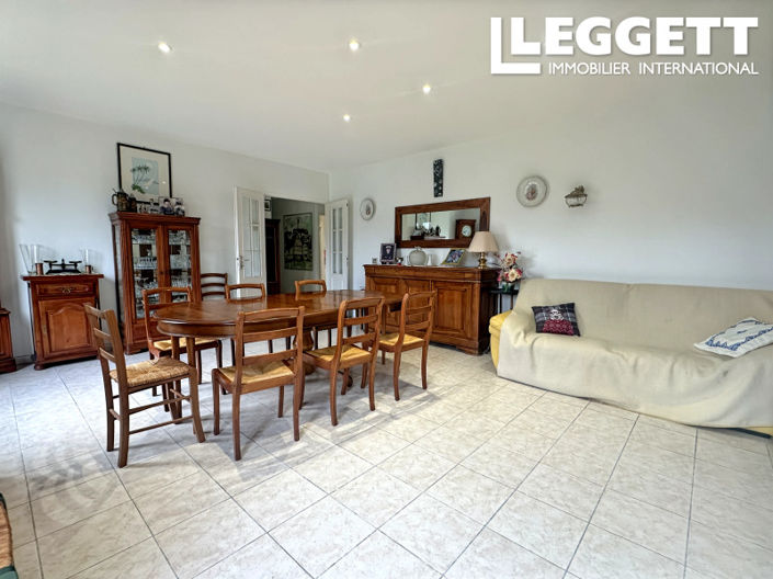 Image No.4-2 Bed House for sale