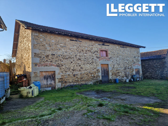 Image No.10-3 Bed House for sale