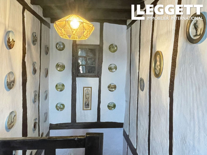 Image No.10-3 Bed House for sale