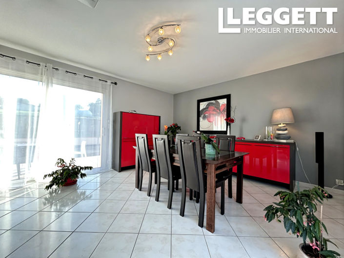 Image No.6-4 Bed House for sale