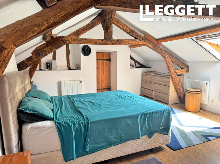 Image No.8-3 Bed House for sale